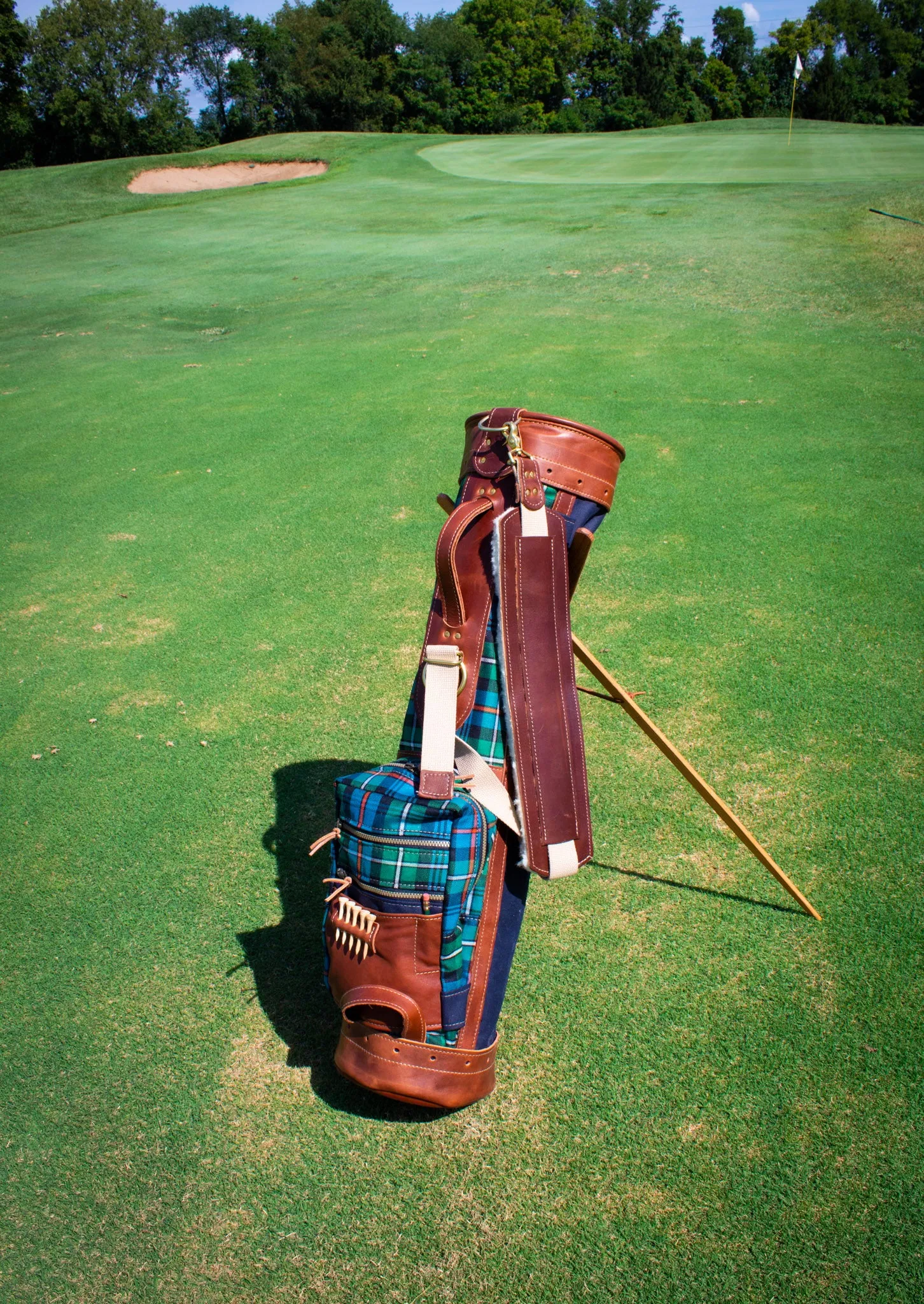 7 Official Mackenzie OC Tartan Golf Bag