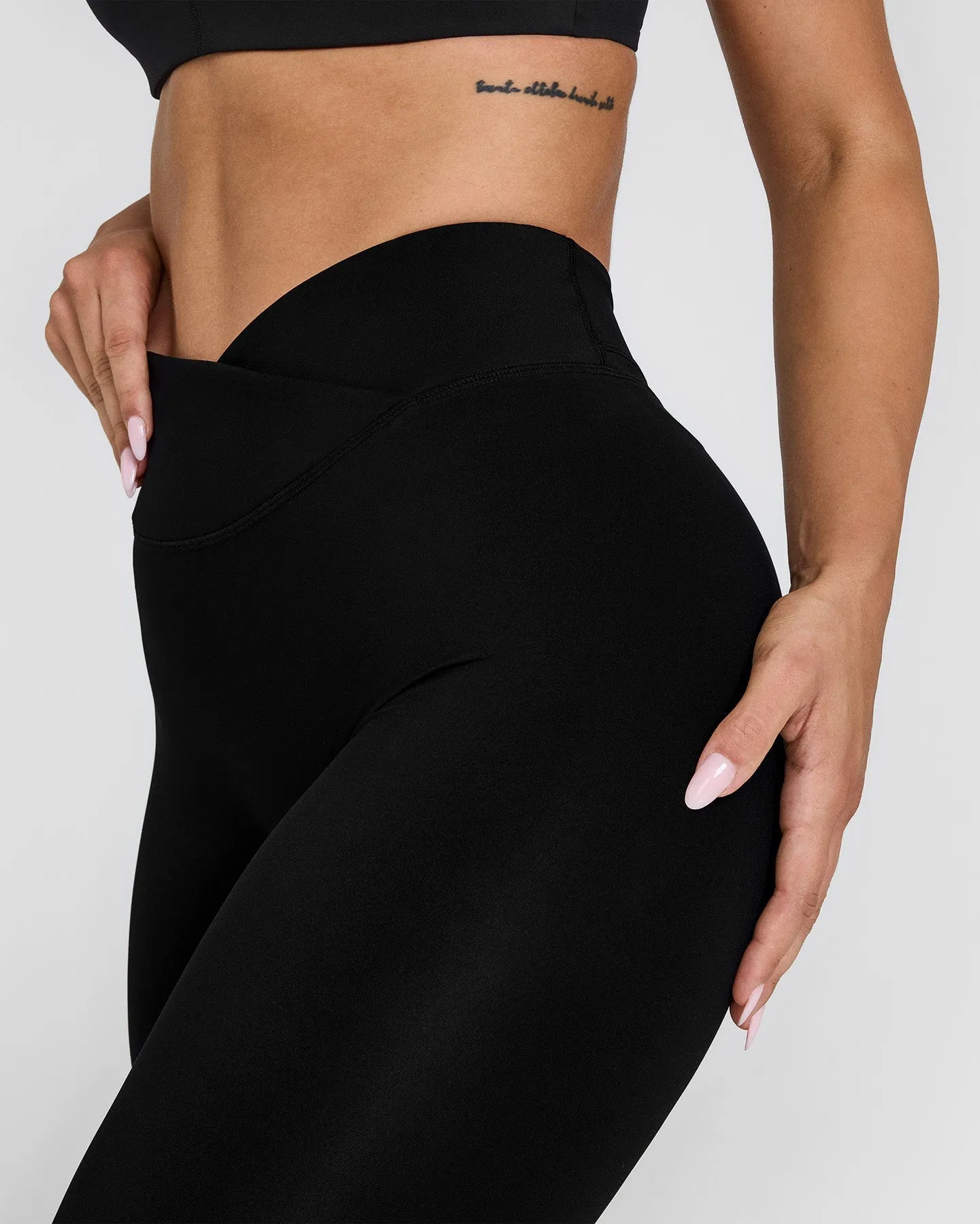 Unified Wrap Leggings White Logo | Black